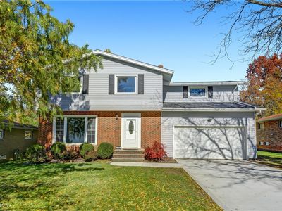 7500 Romilly Oval, Parma, OH, 44129