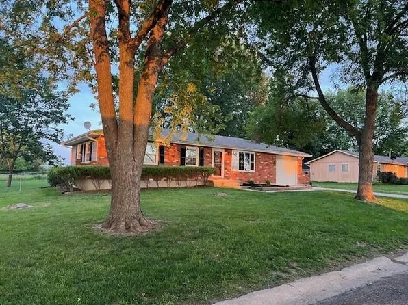 1017 Rawlins Dr, Holden, MO 64040