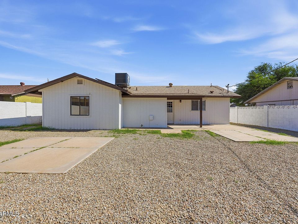 2nd image of 228 W 18TH Avenue