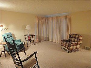 2nd image of 230 Cresthill Ave