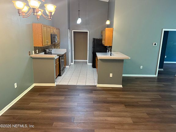 5th image of 7920 Merrill Rd Unit 914