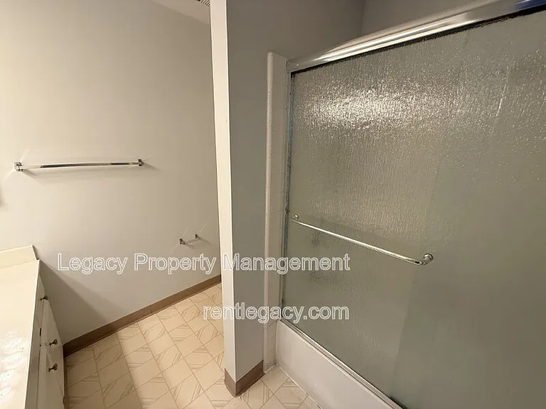 339 Bridge Pl — Photo 10