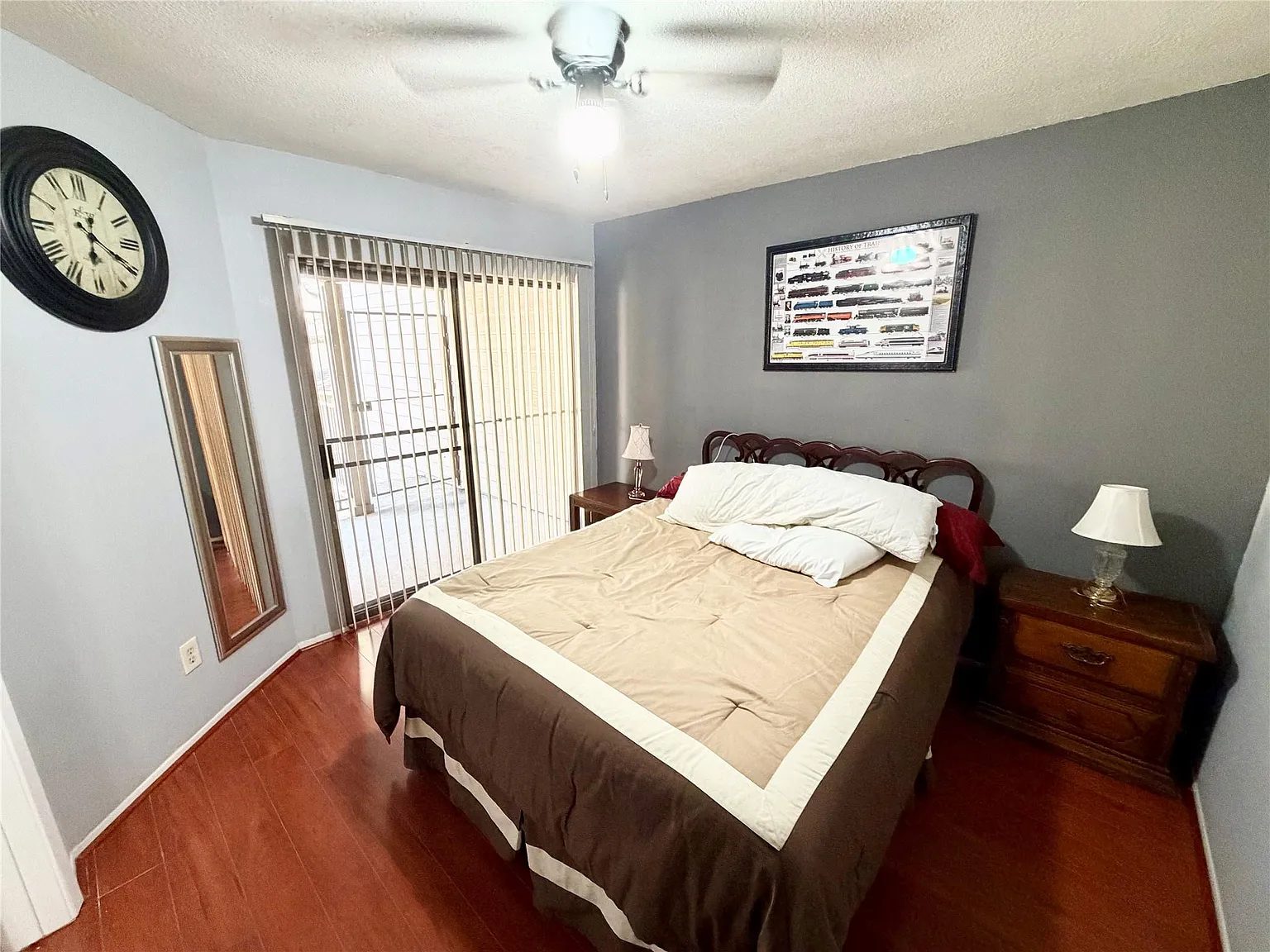 2 bed, 1.0 bath, 835 sqft, $1,500 — Photo 3