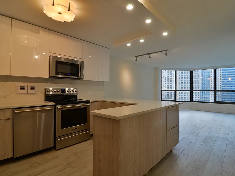 405 N Wabash Ave #707 — Photo 2