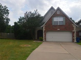 8902 E 100th Dr, Tulsa, OK 74133