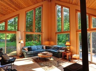 70302 E Barlow Trail Rd, Rhododendron, OR 97049