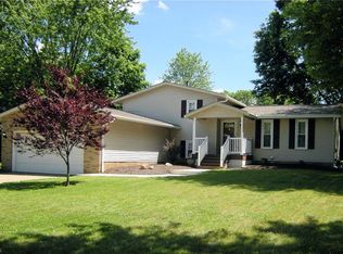 9710 Strausser St NW, Canal Fulton, OH