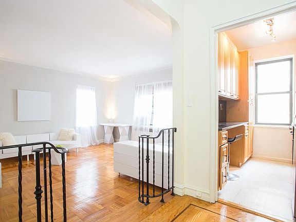 4th image of 303 E 37th St APT 6B