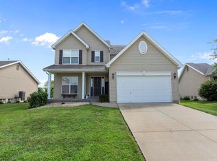 818 Cone Flower Dr, Waterloo, IL 62298
