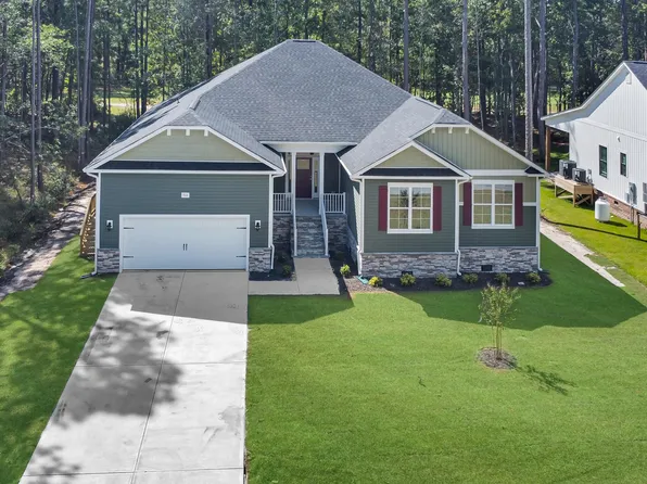 914 Bee Tree Court, New Bern, NC 28560