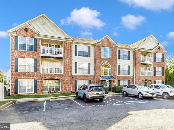 2nd image of 591 Cawley Dr #1-3D
