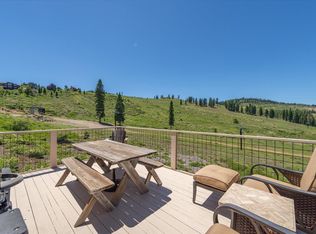 13679 Skislope Way, Truckee, CA 96161