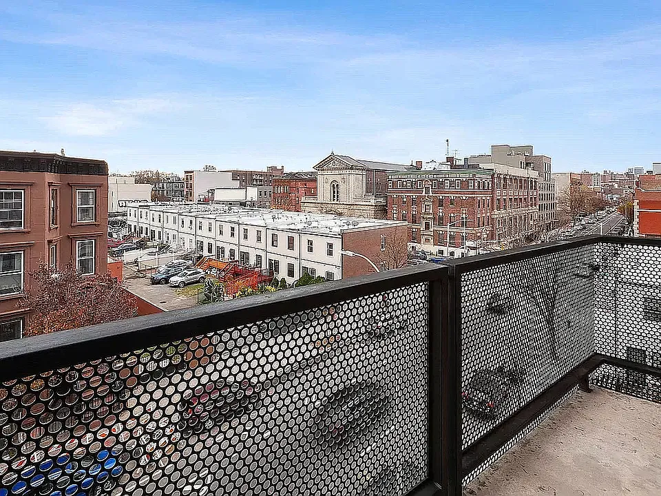 785 Dekalb Ave #4F