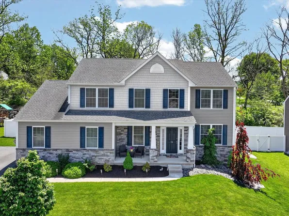 13 Stella Dr, Reading, PA 19608