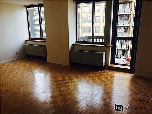 Rented by Batra Group Inc | media 15