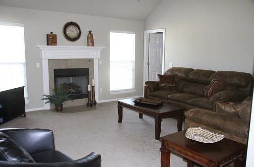 2nd image of 2504 SW Huntwick Ave