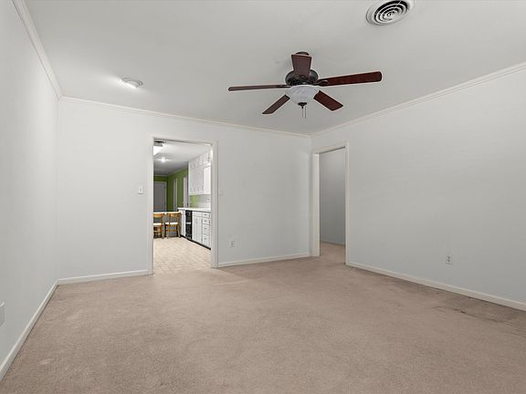 3rd image of 110 N 17th St
