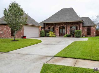 13245 Williamsburg Dr, Walker, LA 70785