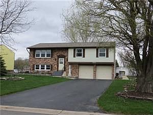 1st image of 6605 Parkwood Dr