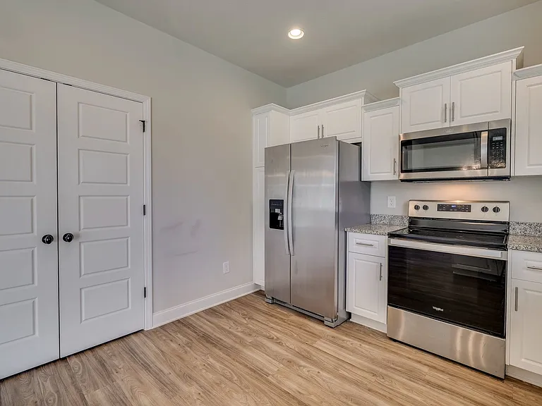 340 Fox Haven Dr — Photo 13