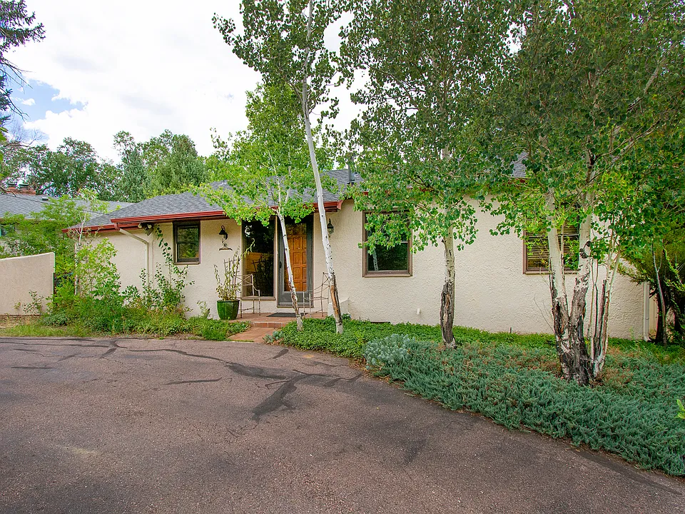 110 W Old Broadmoor Rd