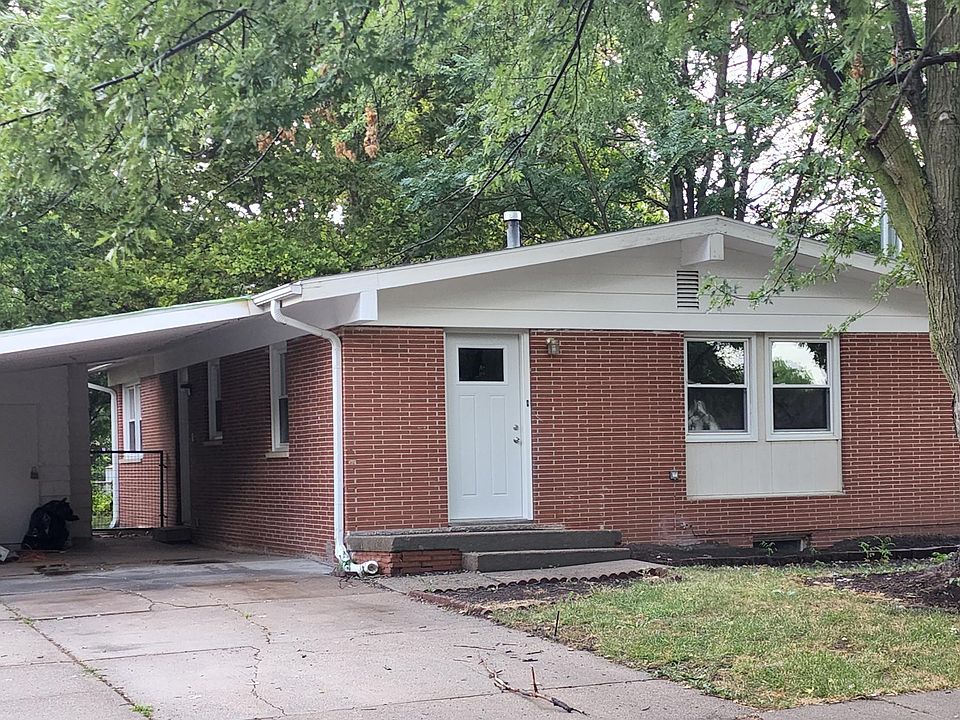 1st image of 2930 N 42nd St
