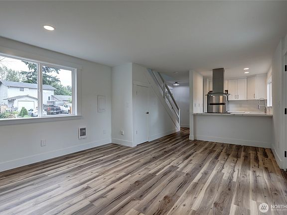 4th image of 11816 SE 318th Place
