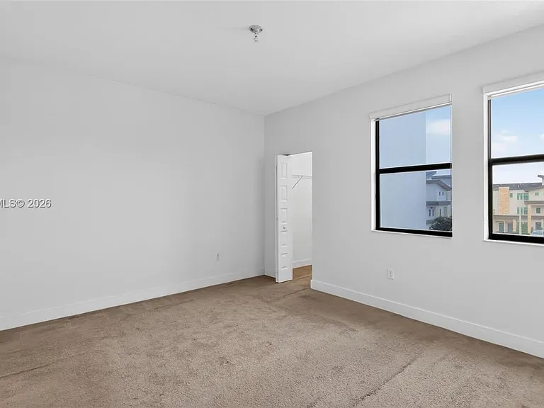10467 NW 82nd St #10 — Photo 8