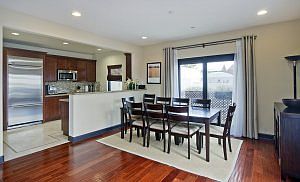 3rd image of 10319 Almayo Ave APT 402