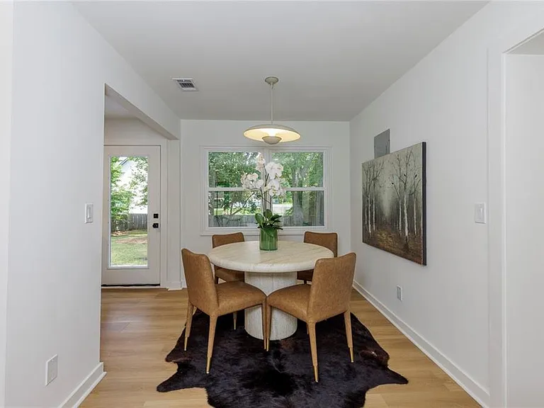 3026 Brook Dr — Photo 9
