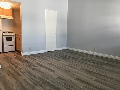 Smoke Tree Studio Apartments Photo 1