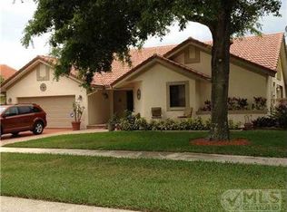 392 Prairie Rose Ln, Boca Raton, FL 33487