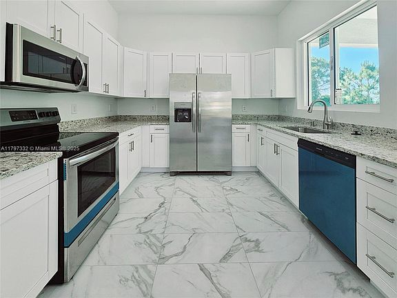 4th image of 4605 Connie Ave