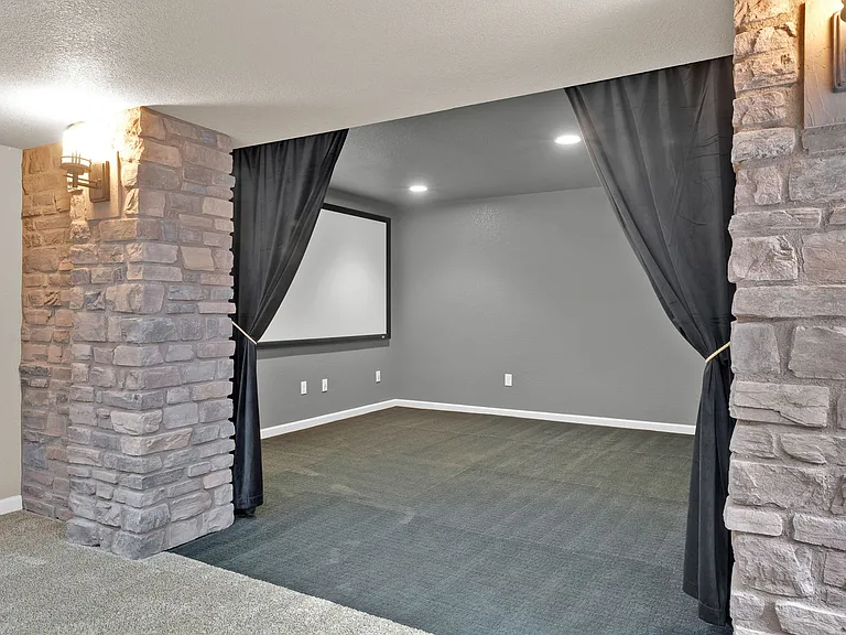 705 Witchhazel Ct — Photo 45