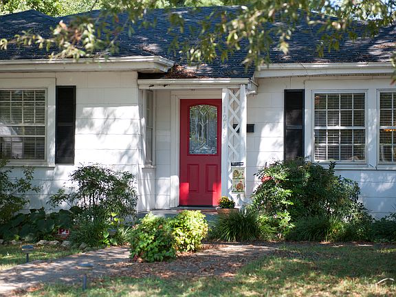 Cozy front entrance!