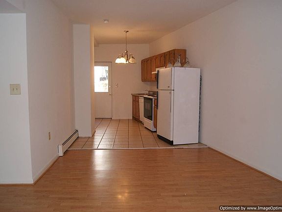 Dining/Kitchen