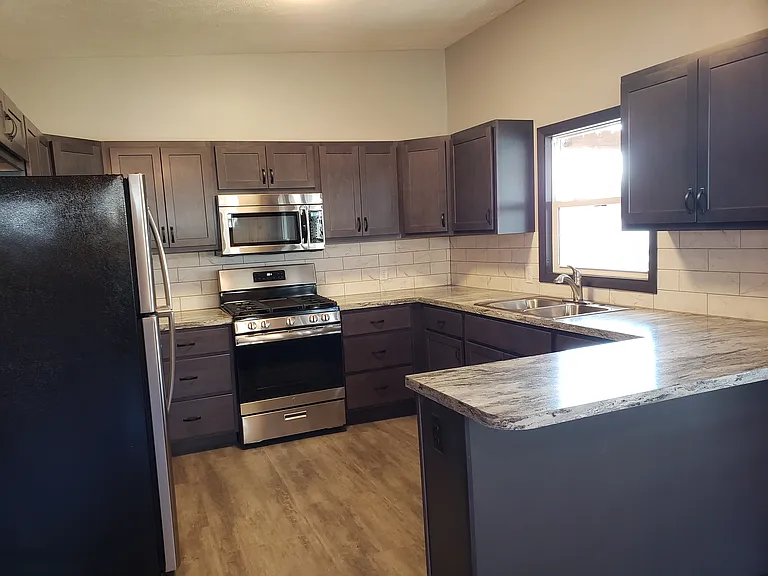 16887 Shawano Dr NE — Photo 3