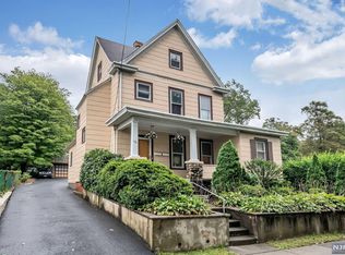 121 Franklin Tpke, Waldwick, NJ 07463