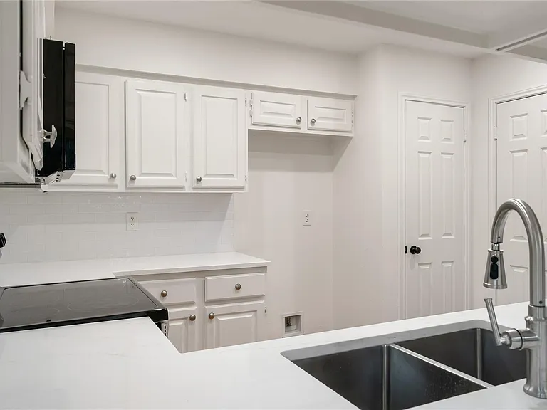 915 S Diamondhead Blvd — Photo 11