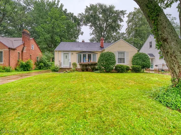 4647 W 226th St, Fairview Park, OH 44126