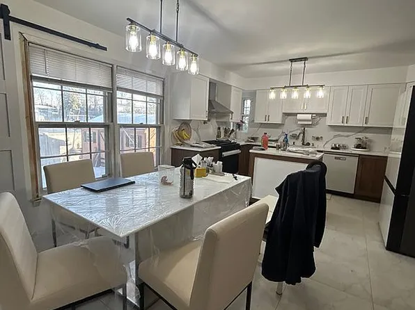 333 S Lincoln Ave, Oakhurst, NJ 07755