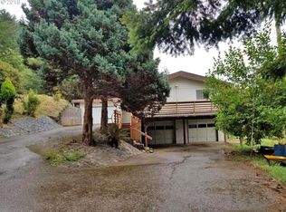 96319 Shutter Creek Ln, North Bend, OR 97459