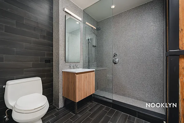 Rented by Nooklyn NYC LLC | media 18