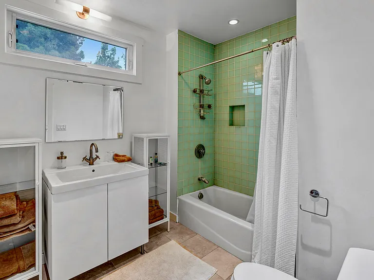 2909 W Clark Ave — Photo 10