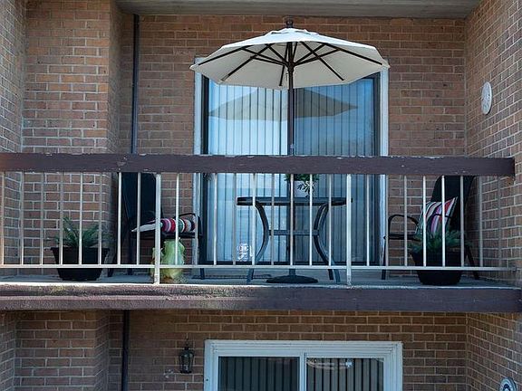 4th image of 5418 Valley Green Dr APT C6
