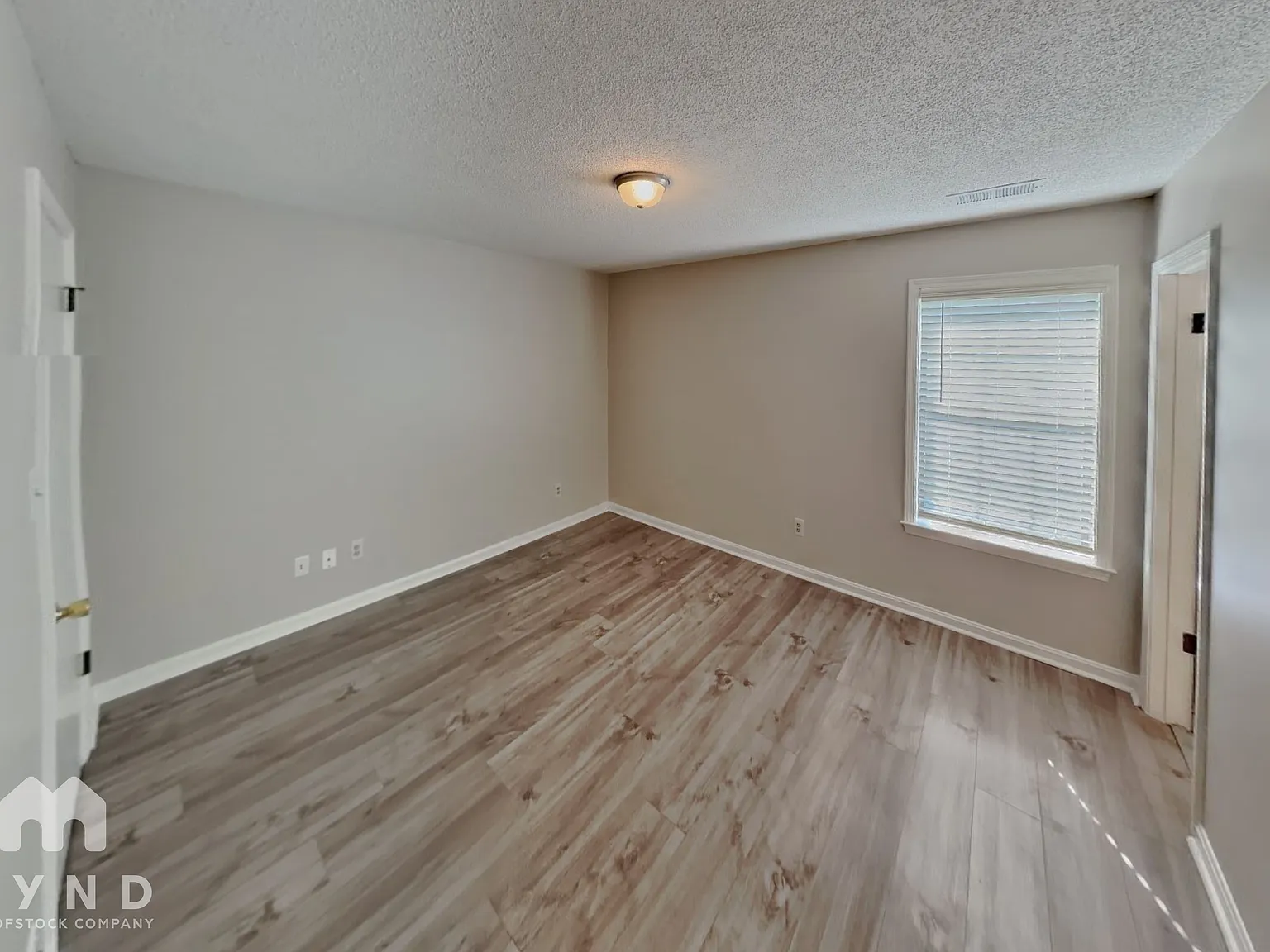3 bed, 2.0 bath, 1000 sqft, $1,775 — Photo 2