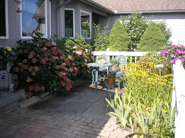171 Summerhaven Dr S, East Syracuse, NY 13057
