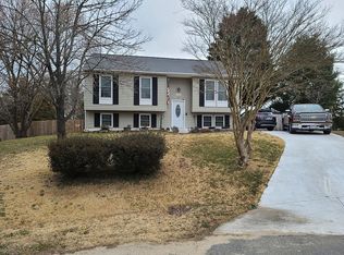 6900 Ridge Way Dr, Fredericksburg, VA 22407