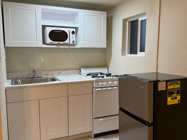 3240 Fashion Ave, Long Beach, CA 90810