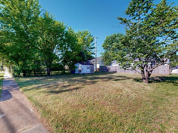 2nd image of 1012 Dodson St